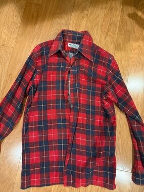 True Vintage Red and blue plaid flannel shirt